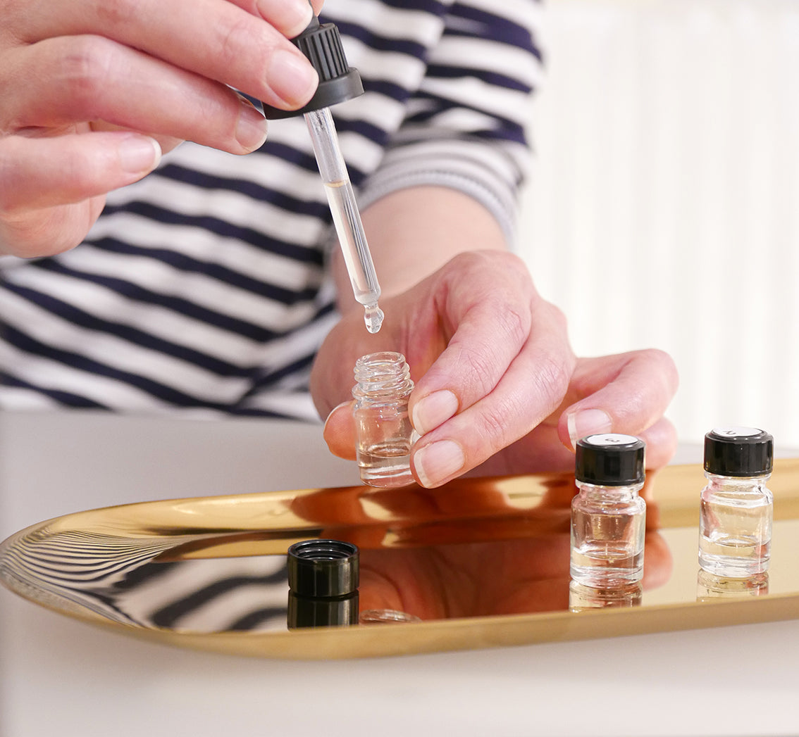 histoires-de-parfums-atelier-cr-ation-de-parfum-2h image 3